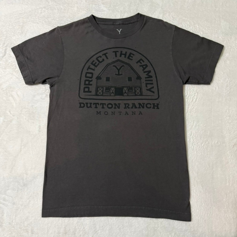 Yellowstone T Shirt‎ Women S Gray Dutton Ranch Protect The Family Graphic Tee
